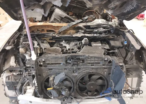 2020 Nissan Pathfinder Sl 4Wd z USA, uszkodzony, nr VIN 5N1DR2CM1LC650522